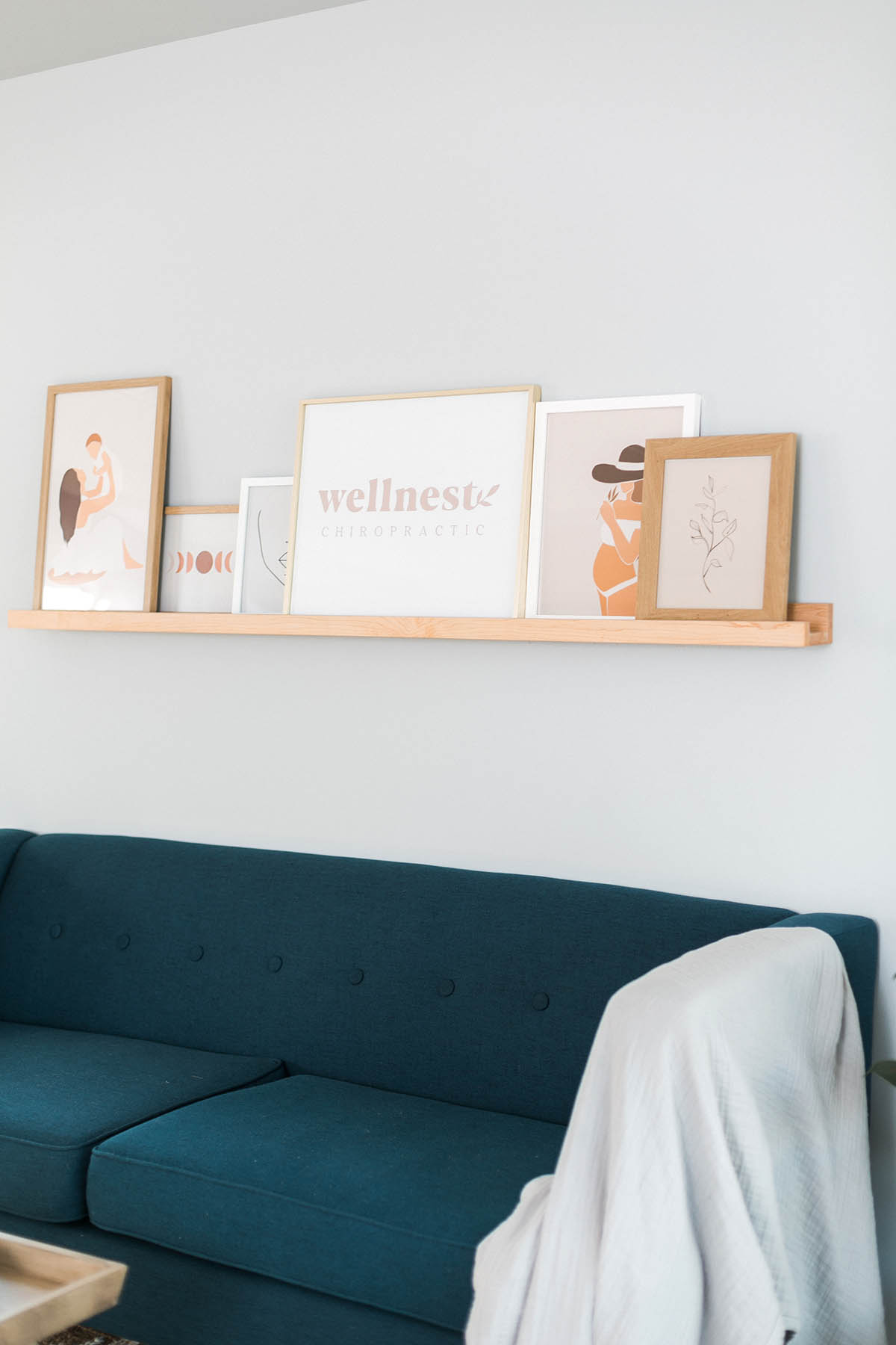 modern minimal office decor, wellnest chiropractic woman-owned business milwaukee wisconsin, photo by mybrandphotographer
