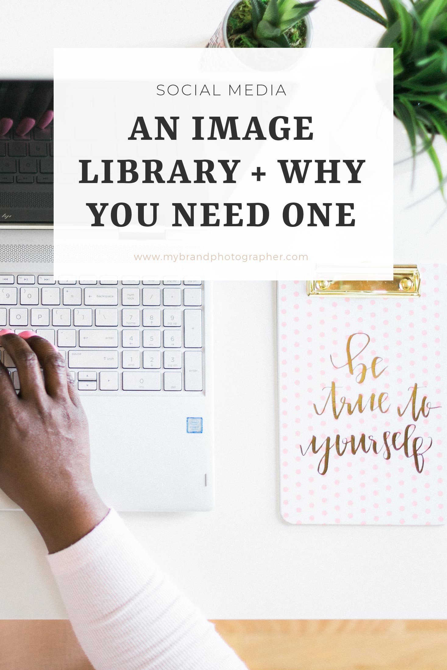 image library and why you need one, brand photography for creatives, coaches, fempreneurs, and entrepreneurs in Milwaukee, Wisconsin. #creativepreneur #womeninbusiness #brandphotographer #brandphotography